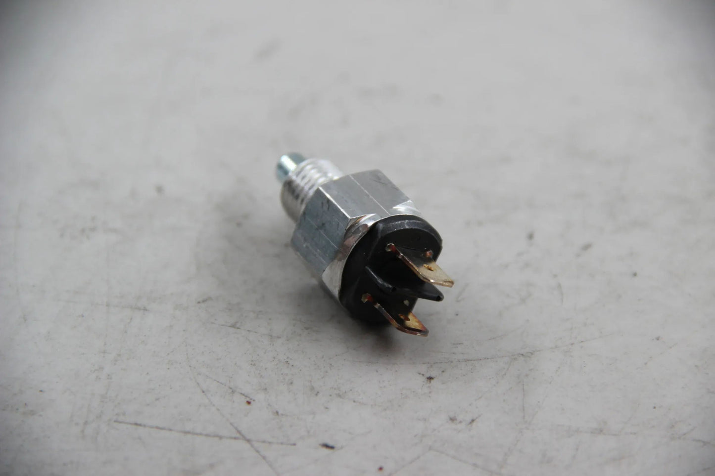 Original BMW E3 E9 E21 E30 E36 E12 E24 Rückfahrlichtschalter M12X1,5 23141354071