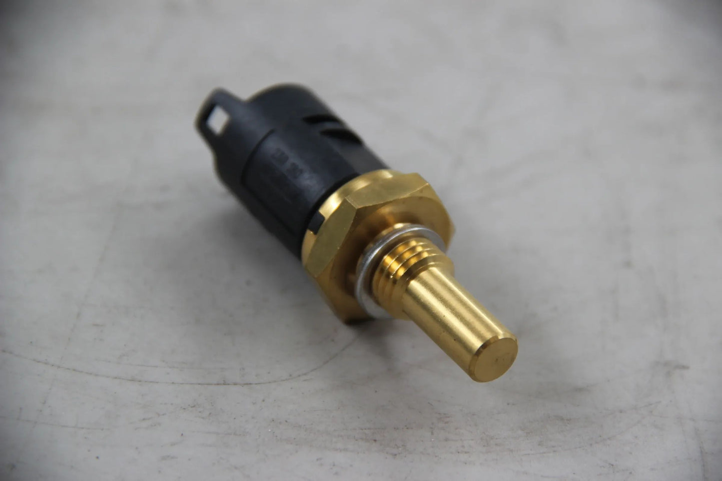 Original BMW E36 E39 E38 E65 E31 E53 E52 Doppel-Temperaturschalter 13621703993