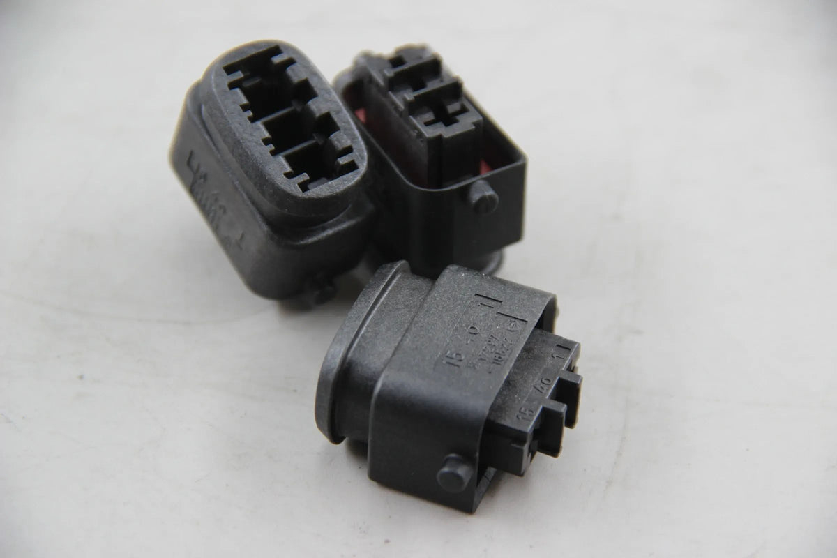 Original BMW E30 E36 E46 E34 E39 E32 E38 3x Steckergehäuse 3 POL. 12521724478