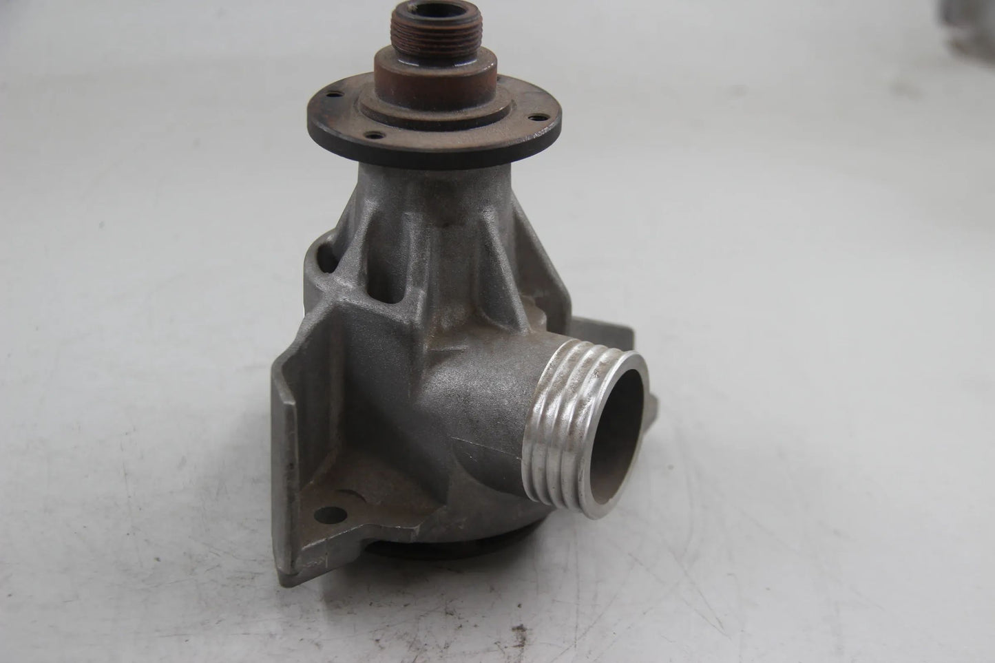 Original BMW E28 524td Wasserpumpe Engine Water Pump NOS NLA 1284229226