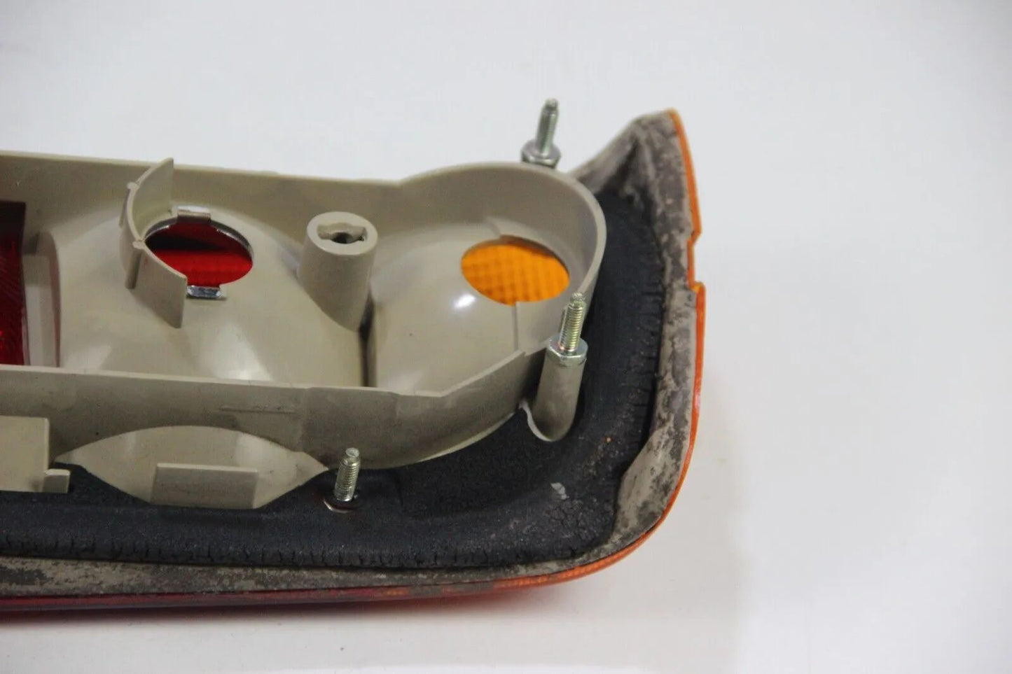 Original BMW E30 VFL 316i-325i M3	Rückleuchte Heckleuchte Rechts NSL	1370676