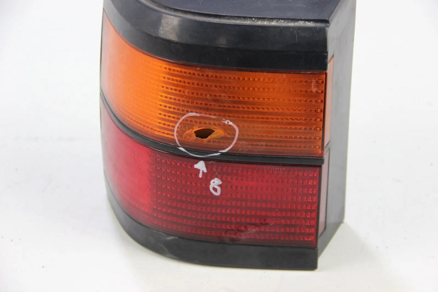 Original VW Passat 35i 	Heckleuchte Links Hella Taillight OEM 	333 945 111