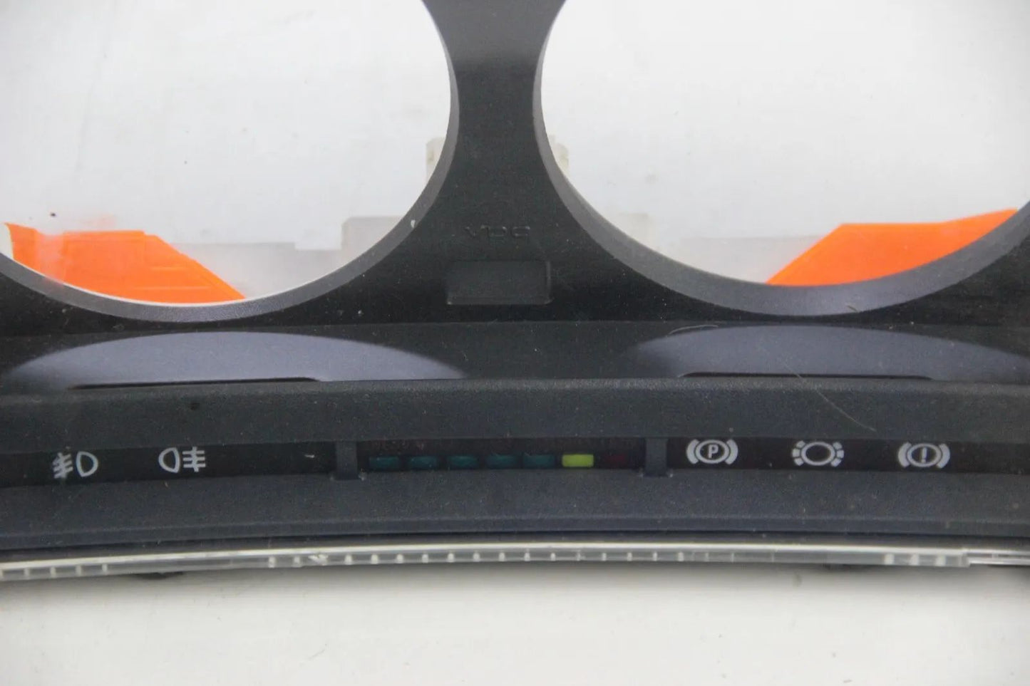 BMW E30 316i 318i Kombiinstrument Tacho Gehäuse für Tachos mit Quartz Uhr