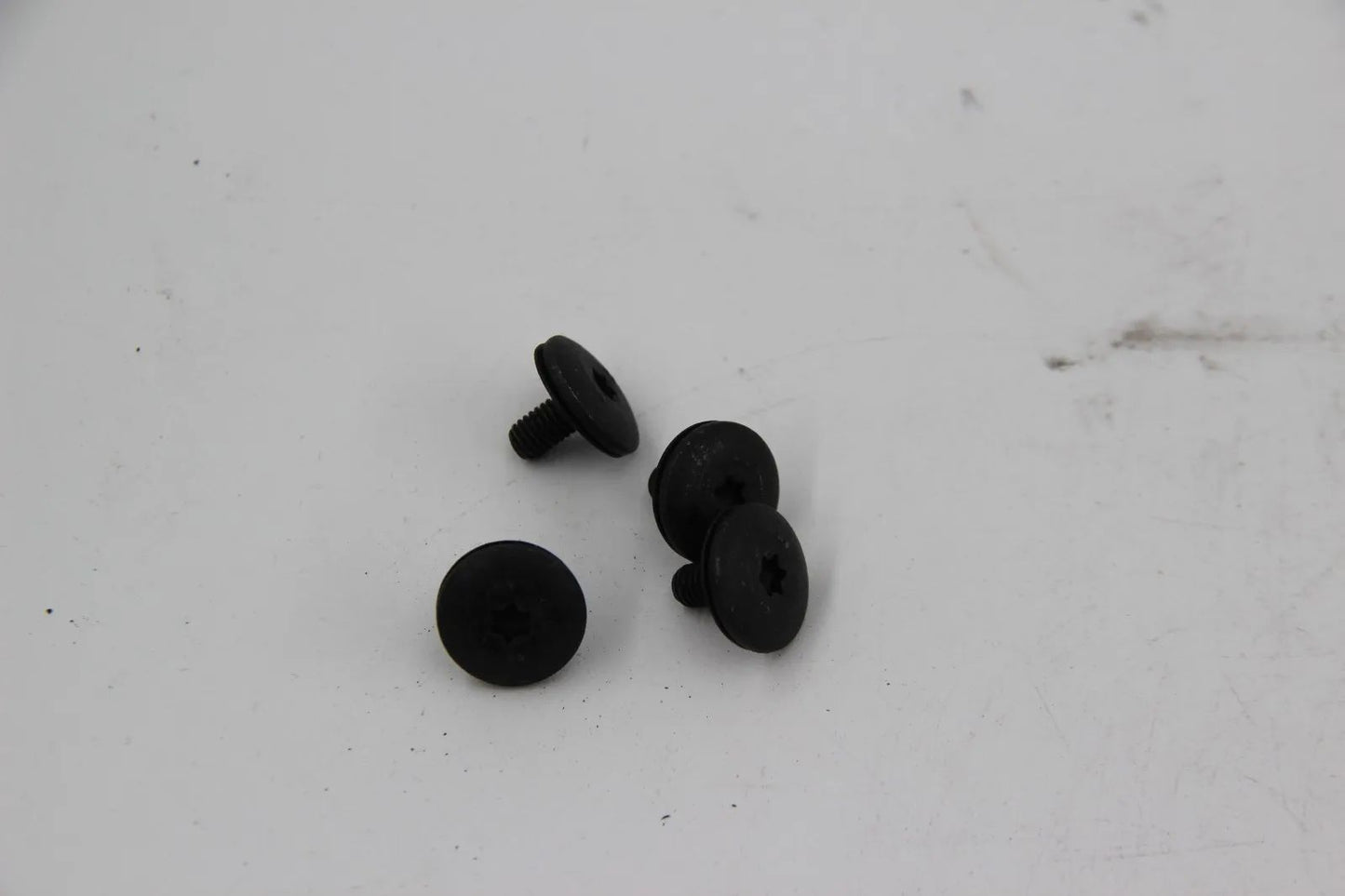 Original BMW E36 316i-328i  Torxschraube+Scheibe 4Stk Heckklappe 41628187656