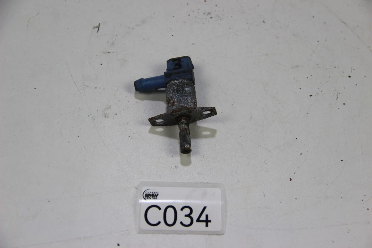 Original BMW E3 E12 E21 E23 E24 E28 E30 Kaltstartventil BOSCH 0280170032