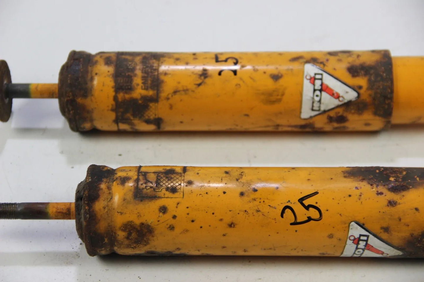 Original BMW E30 316i-325i M3 Koni Stoßdämpfer Hinten Rear Shocks Dampers