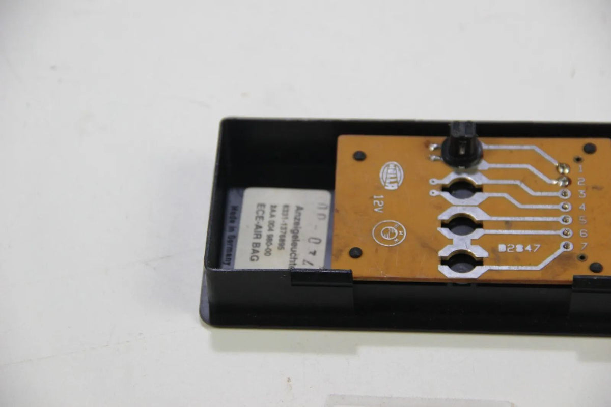 Original BMW E30 316i-325i M3 E28 515i-525e Kontrolleuchte 63311376895