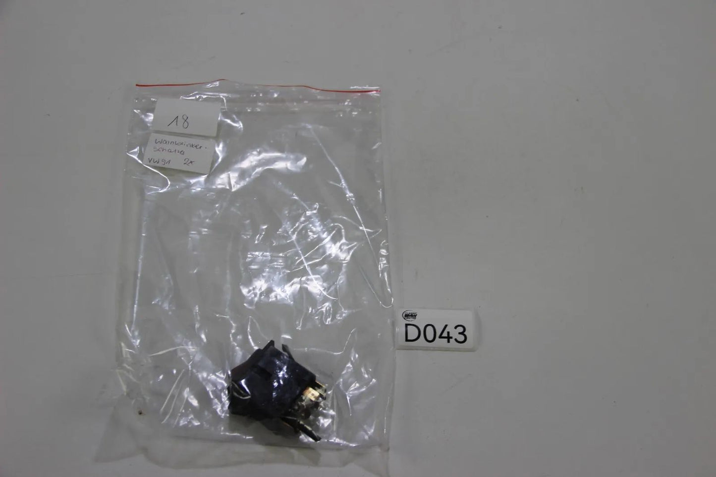 Original VW Jetta Golf 1 Warnblinkleuchte Schalter/ Gefahrenhinweis VW91