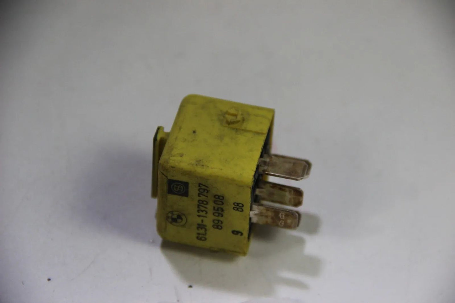 Original BMW E34 E32 E38 Diodenrelais mit Verrastung Relais Relay 61311378797