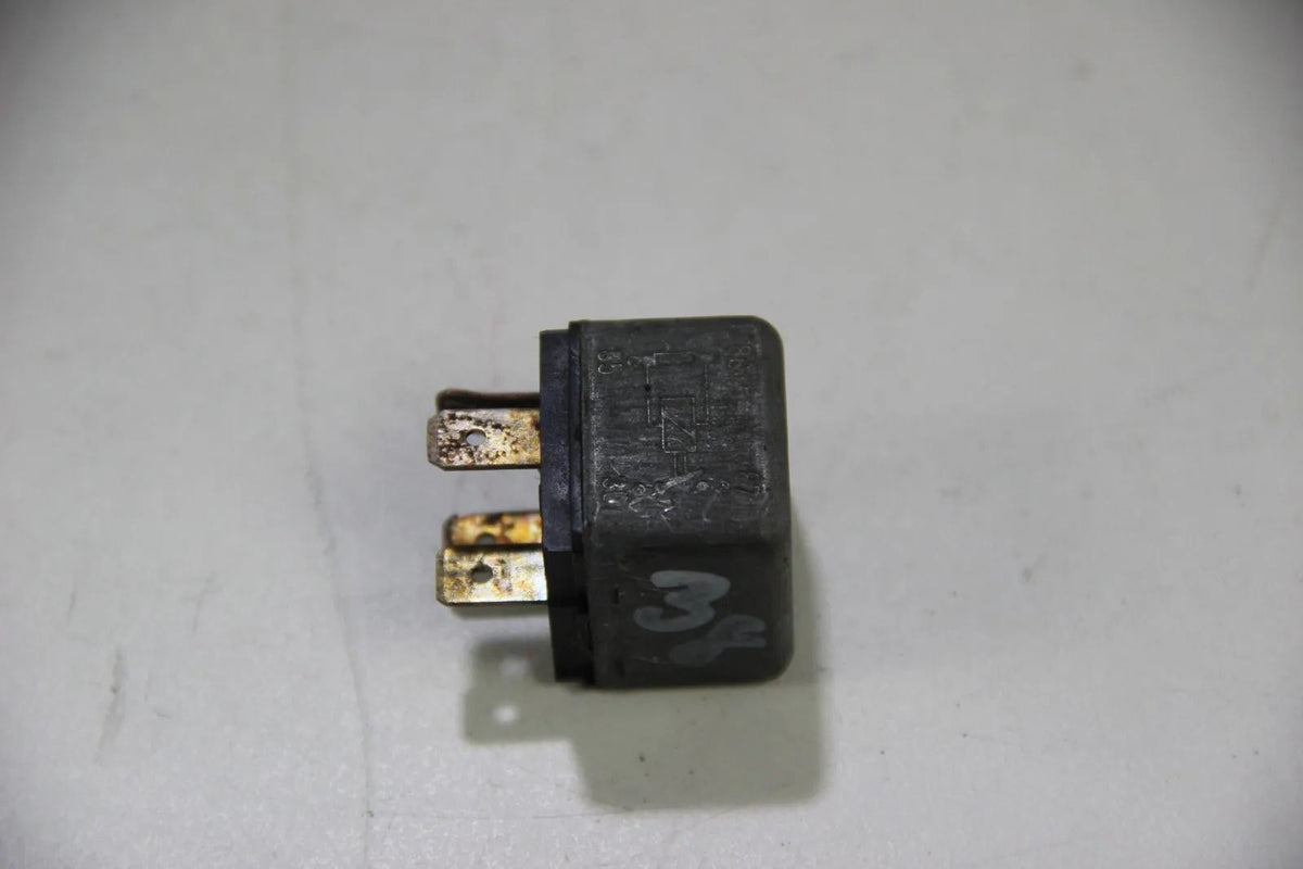 Original Bosch Relais Arbeitsrelais Steuerrelais Relay 12V 30A  0332014415