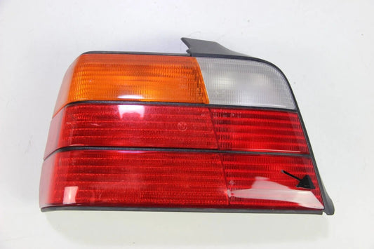 NEU Original BMW E36 Rücklicht Heckleuchte links 63211387361 beschädigt 3er OEM