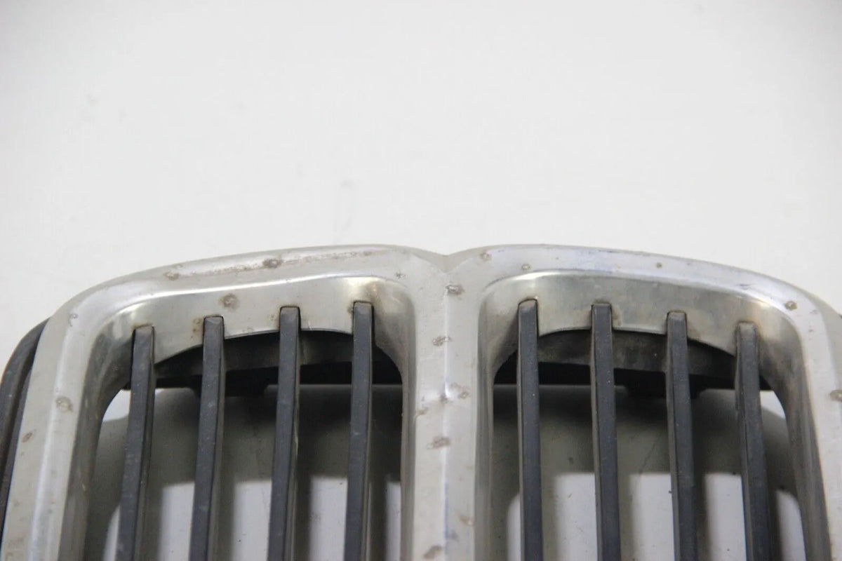 Original BMW E12 518i-535i M535i Niere Kühlergrill Kidneygrille 5er  1848104