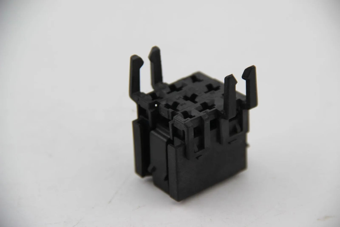 Original BMW E34 5er E32 7er Relaissockel schwarz Mount Bracket 61131389112