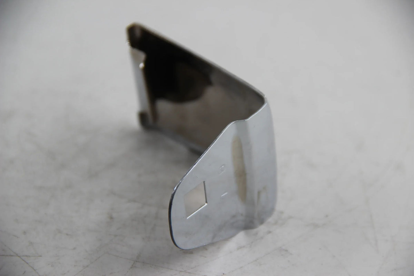 Original BMW E30 316 318i 320i 323i 325i Blende links NOS NLA 51121888283
