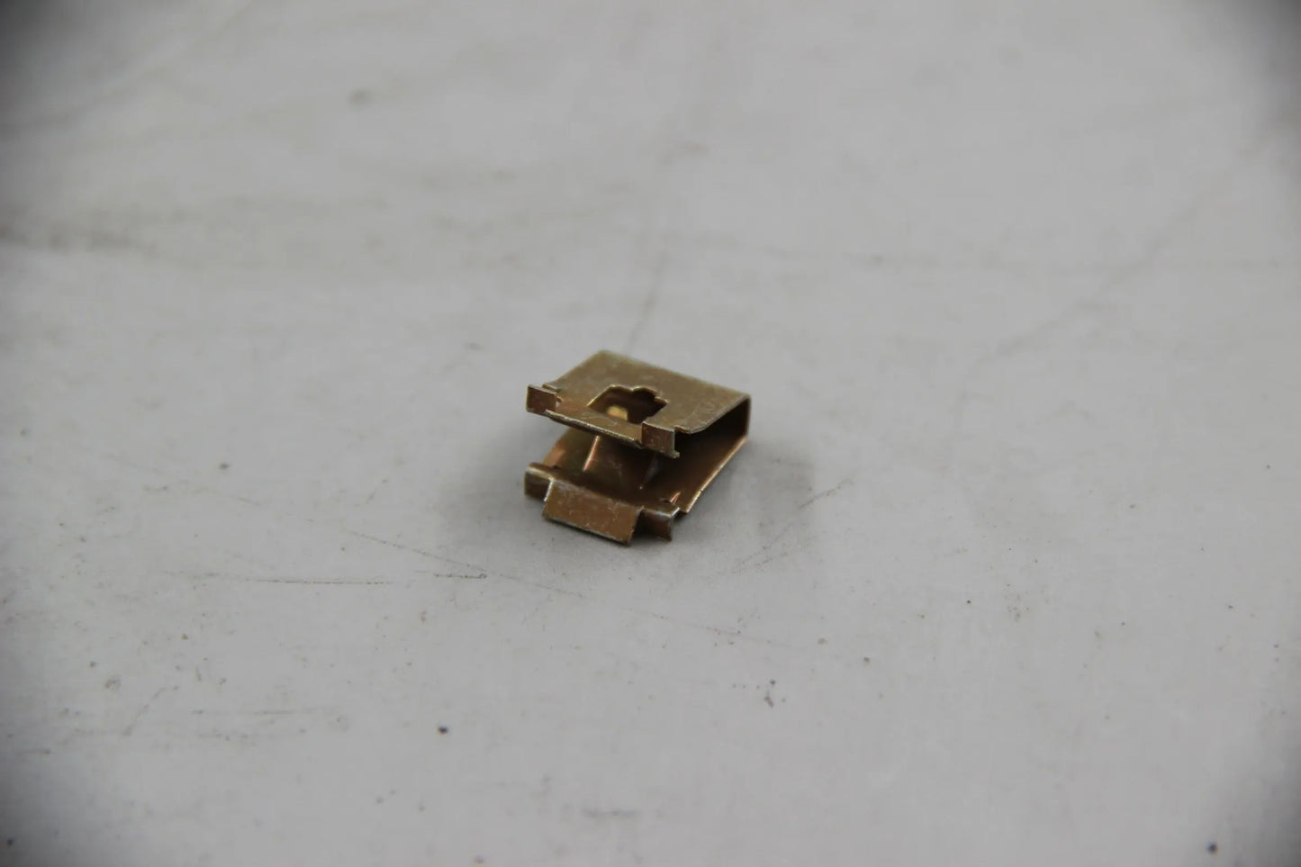 Original BMW E30 316i 318i 320i 325i E31 840i 850Ci Csi Klammer 51431928893