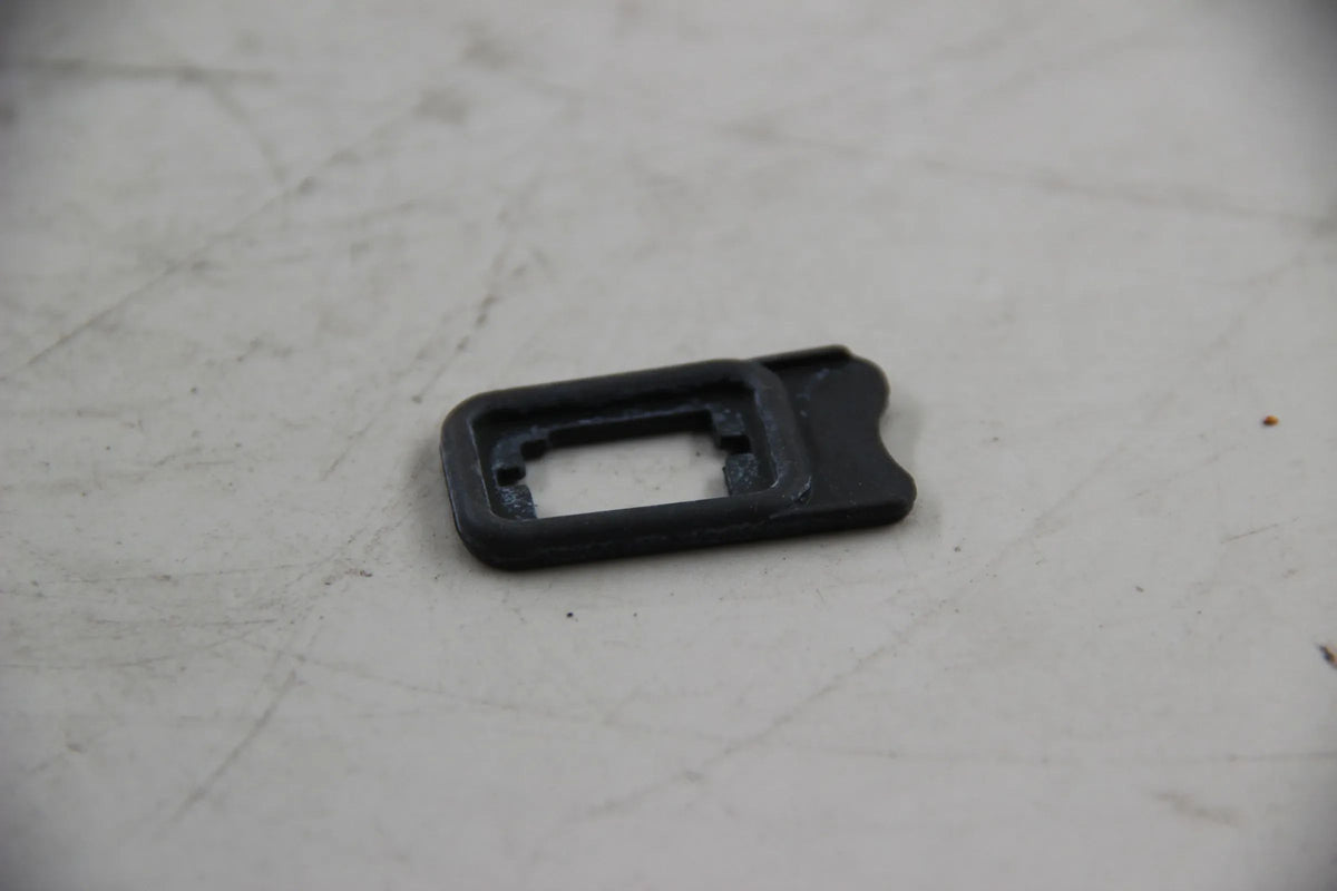 Original BMW E83 X3 2.0d E53 X5 3.0d Dichtung Griffleiste Heckklappe 51137058100