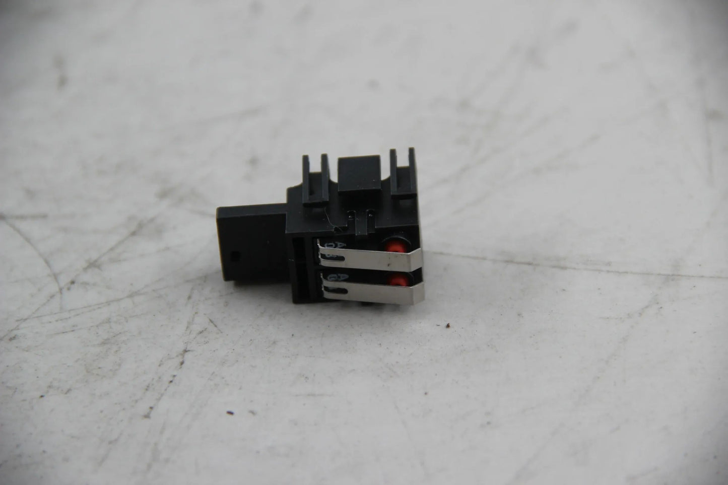 Original BMW E46 316i-330i M3 Microschalter Heckklappenverschluss 51247002354