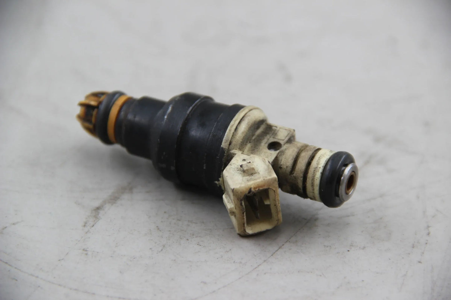 Original BMW E28 E30 520i 320i 525e 325e M20B27 Einspritzdüse BOSCH 0280150716