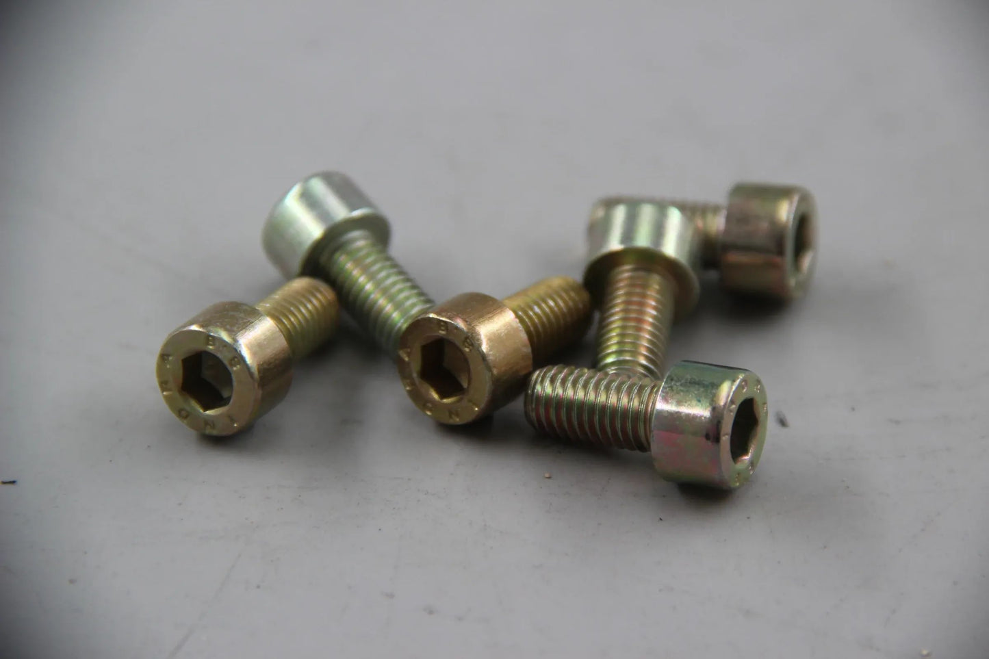 Original BMW E30 E36 E28 E34 E24 E23 E10 6x Zylinderschraube M8X16 07119919939
