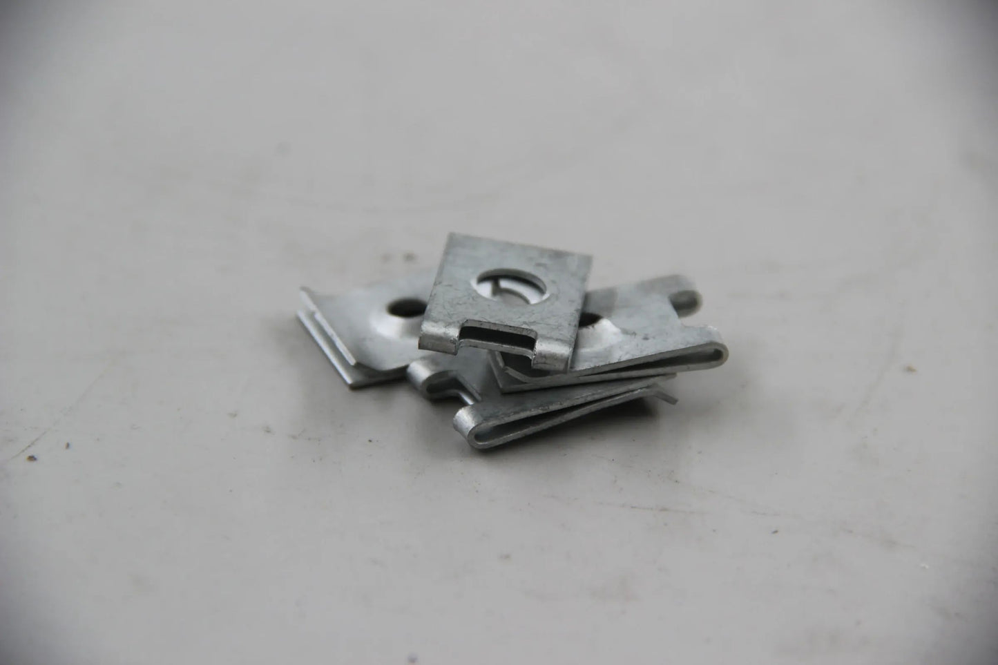 Original BMW E81 E21 E30 E36 E93 4x Blechmutter ST6,3-1-ZN NOS NLA 07129925742