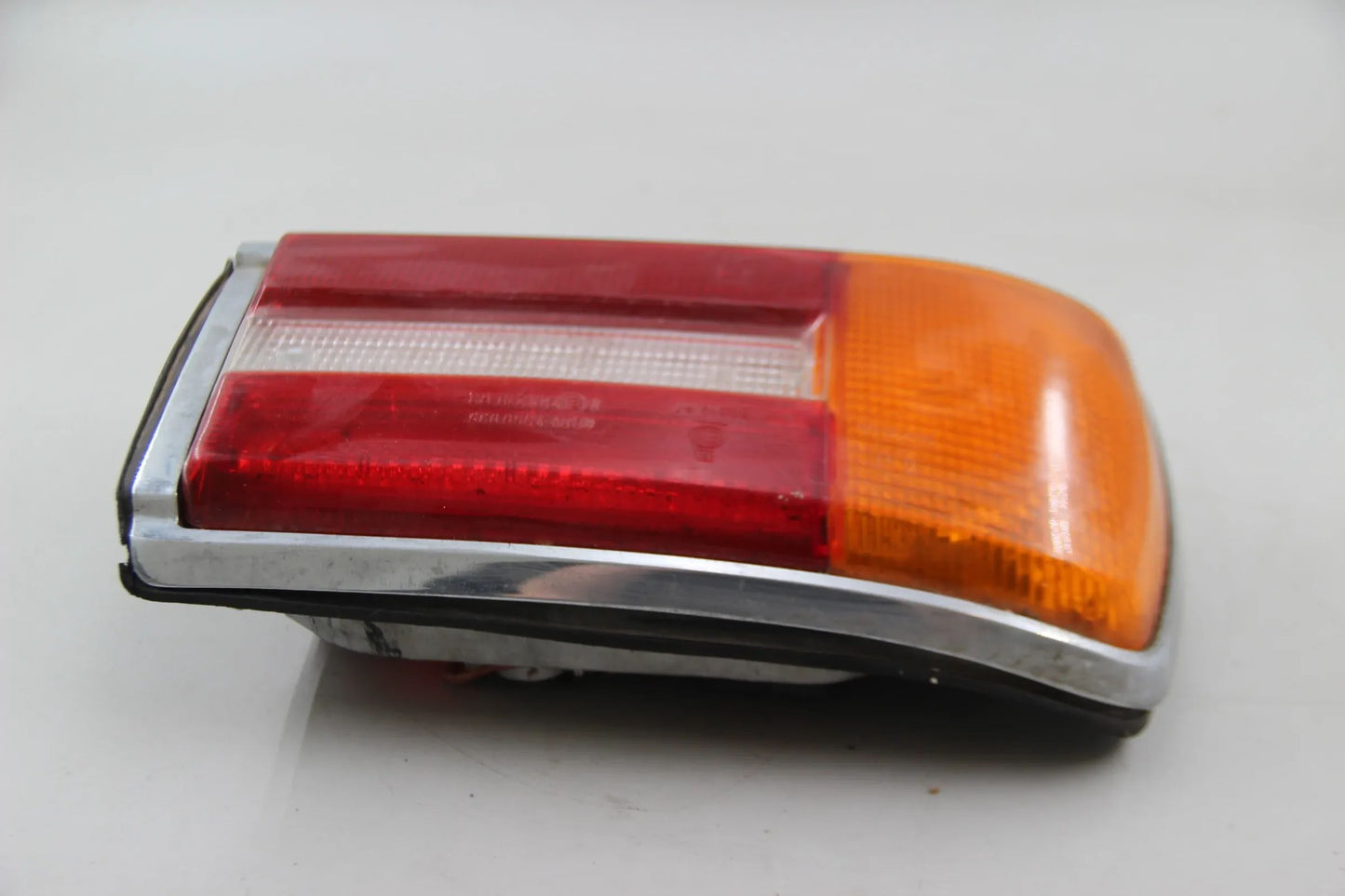 Original BMW E10 1502-2002tii 2002turbo Rückleuchte Reflektor links 63211356931