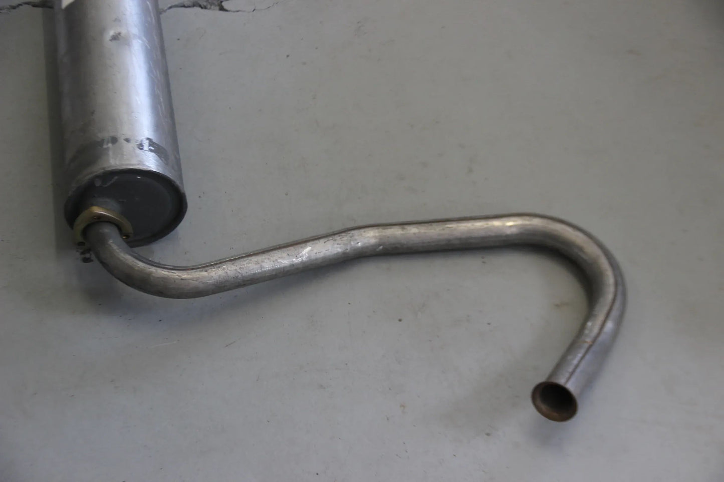 Original BMW 3er E21 323i M20 Limousine Nachschalldämpfer rechts 18121175911