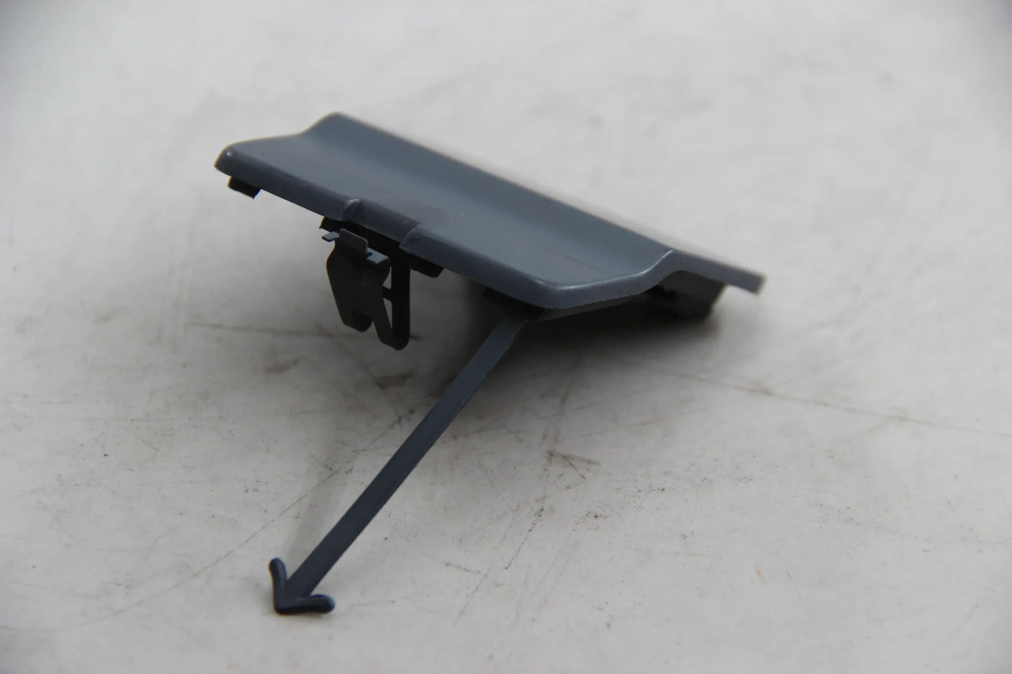 Orig. BMW E36 316i-328i M3 Klappe Abschleppöse grundiert M TECHNIC 51122235497