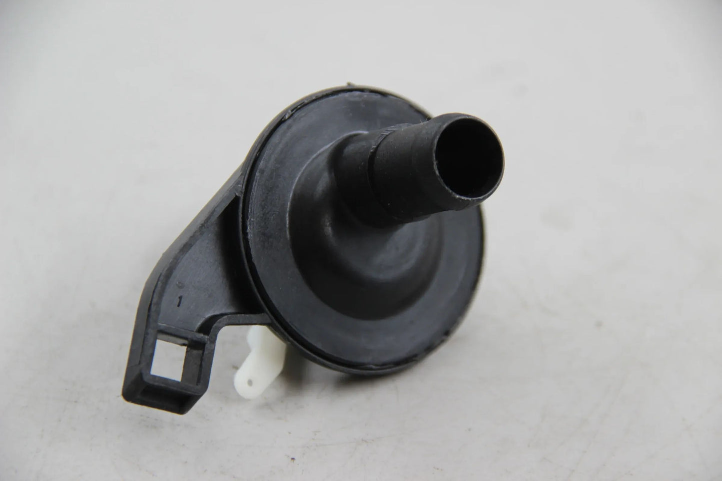 Original BMW E21 315 316 318 320 318i 320i 323i Wasserventil 64111366669