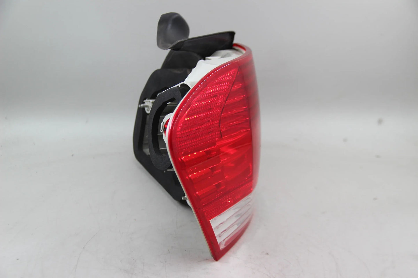 Original BMW E82 1er Heckleuchte links NOS NLA 63216924519