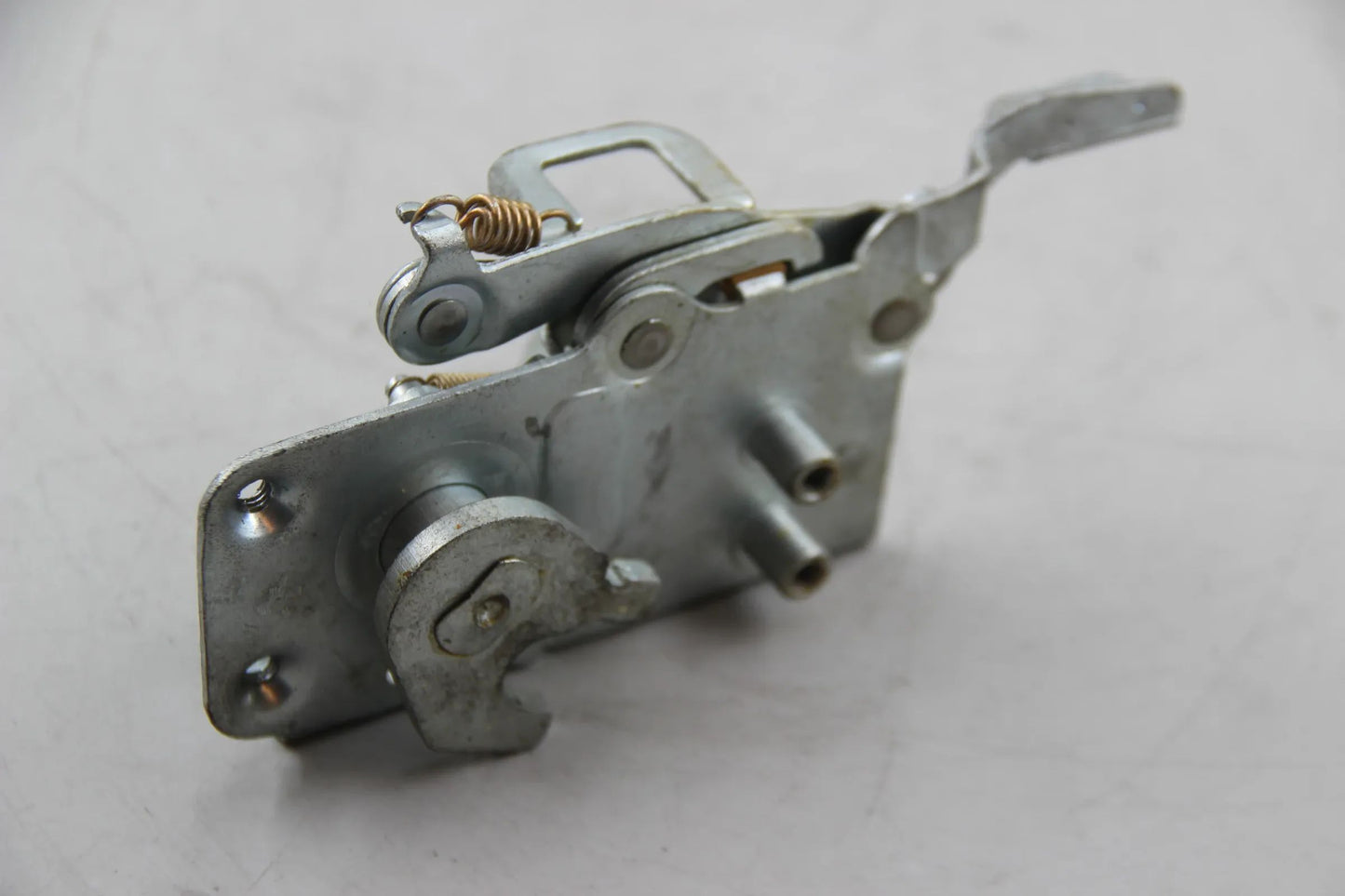 Original BMW E12 518 520 525 528 520i 530i Schloss vorne links 51211823601