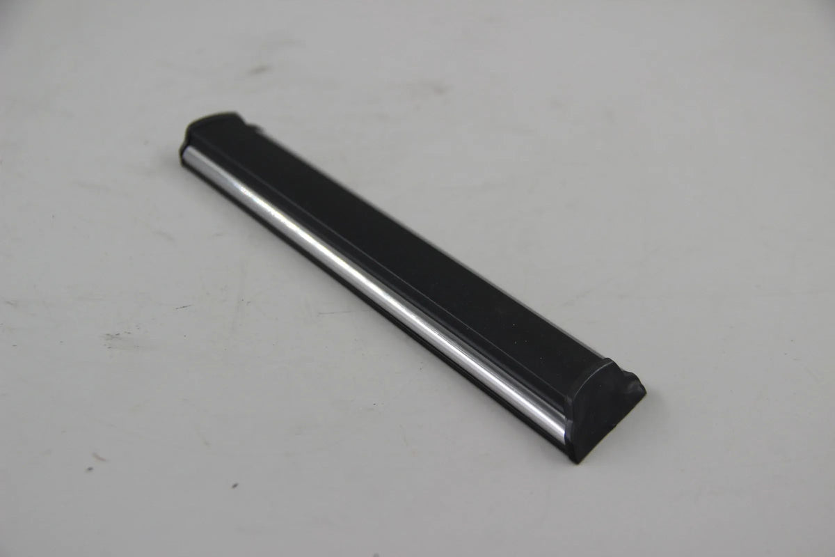 Original BMW E10 1502 2000 2002 Stossleiste Seitenwand vorn links 51131814685