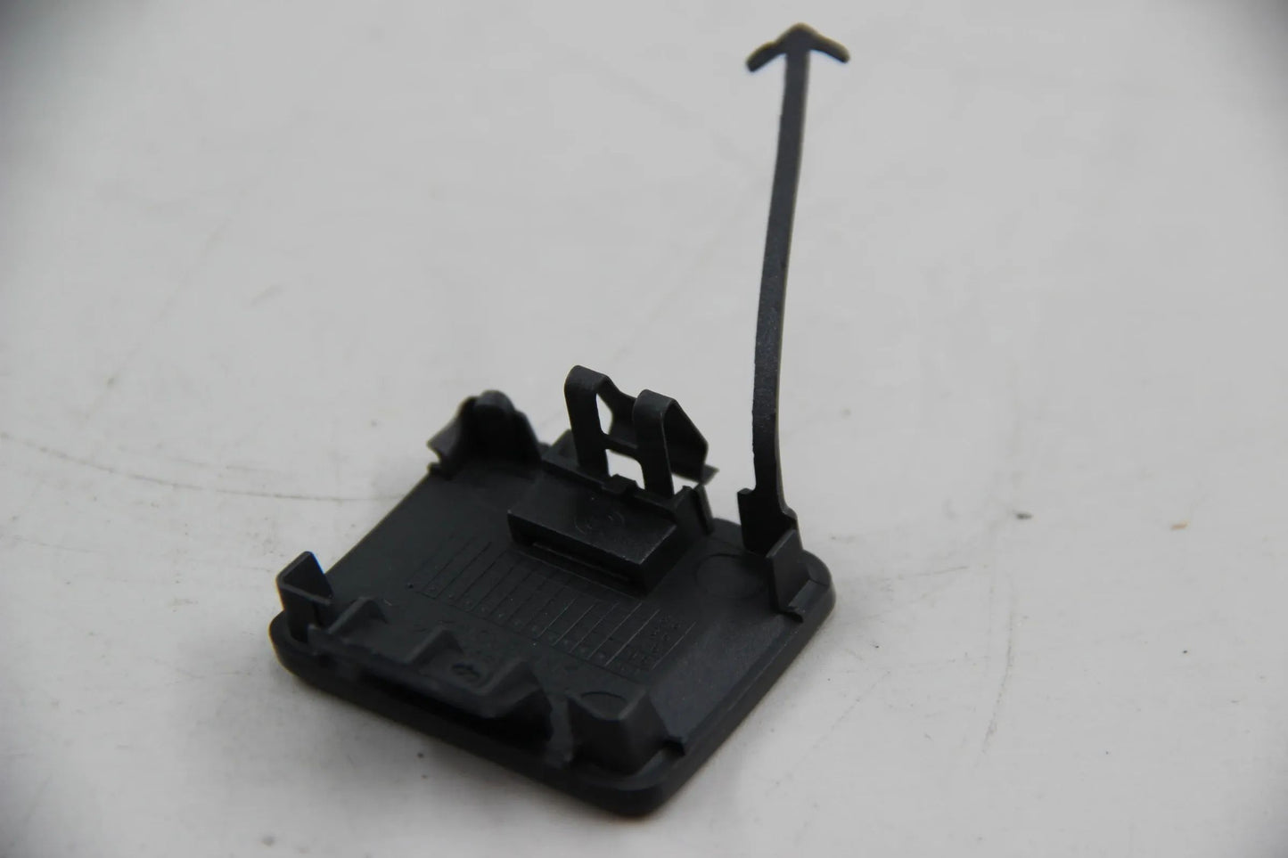 Orig. BMW Z3 1.8 1.9 2.0 2.2i 2.5 2.5i 2.8 3.0i Abdeckung grundiert 51118398767