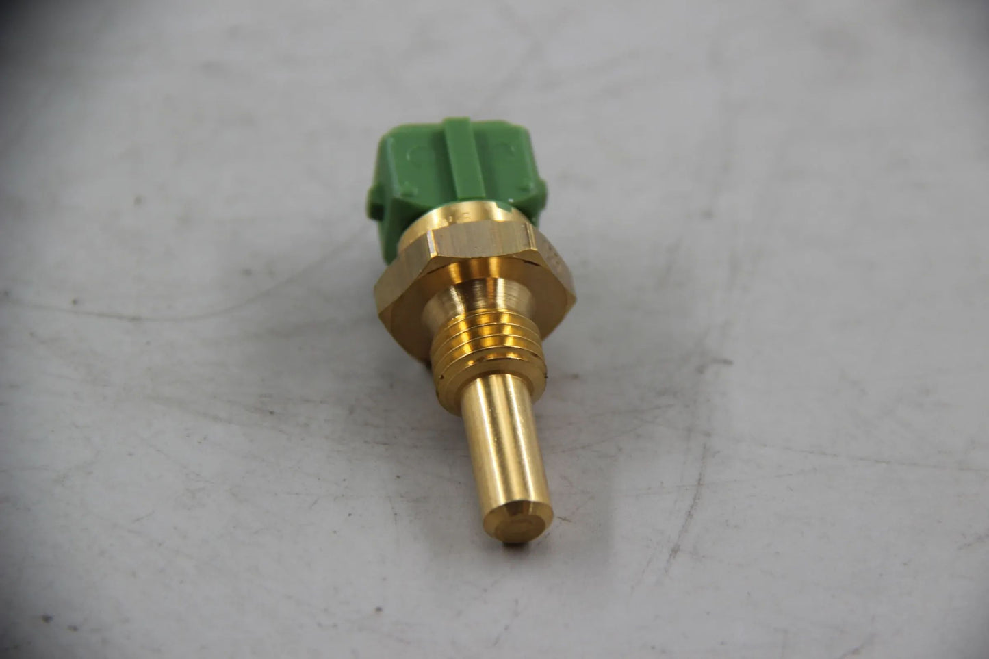 Original BMW E30 324d E36 E28 E34 Temperatursensor-Wasser M12X1,5 13622242184