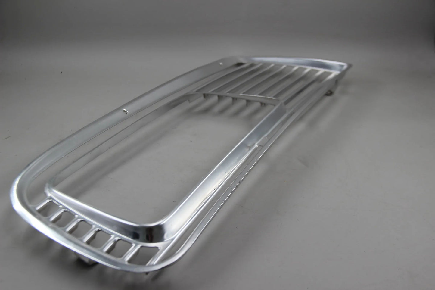 Original BMW NK 1800 2000 tilux Ziergitter rechts silber NOS NLA 51135780114