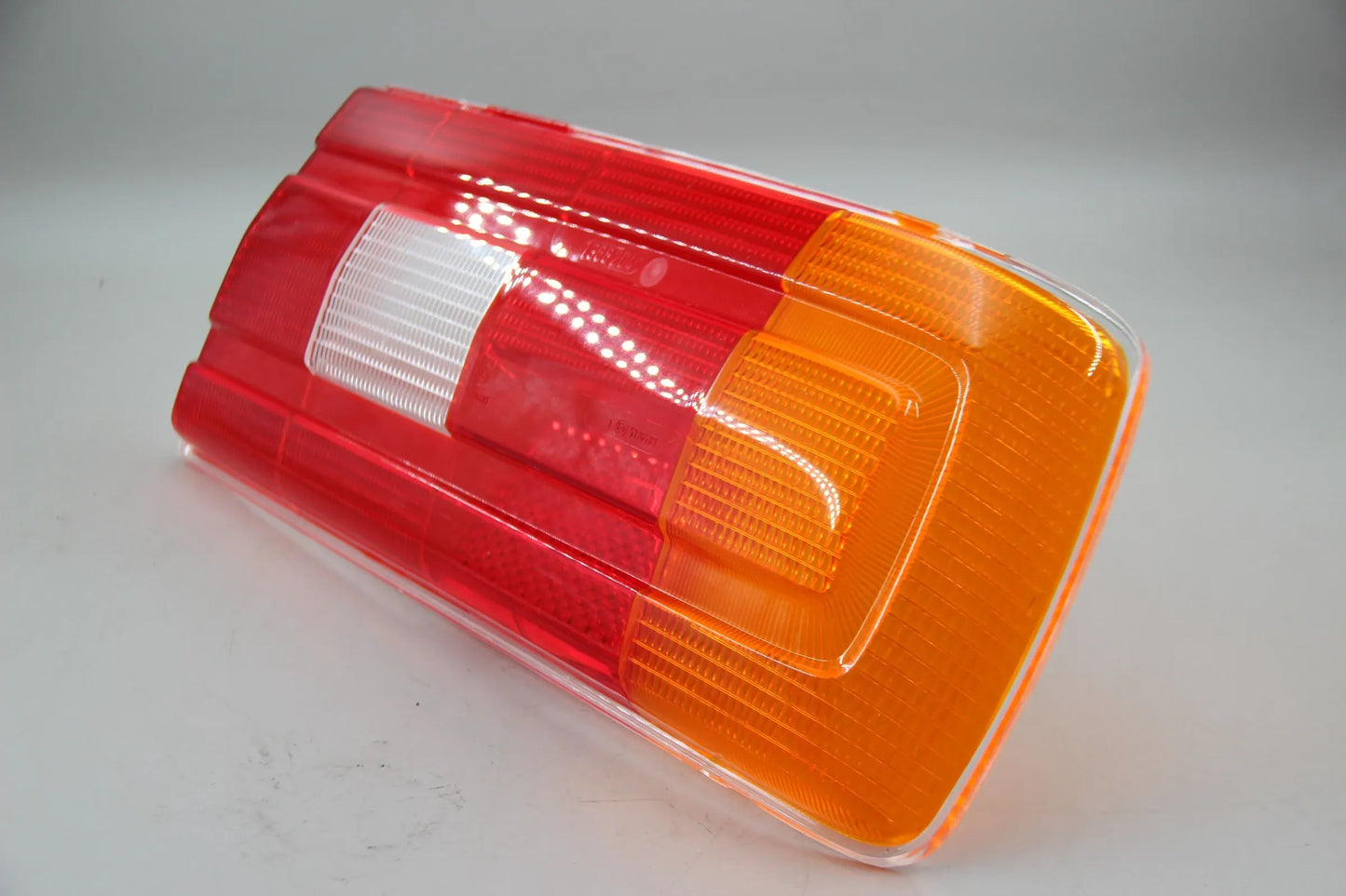 Original BMW E12 518-528 518i-535i Limousine Lichtscheibe rechts 63211368204