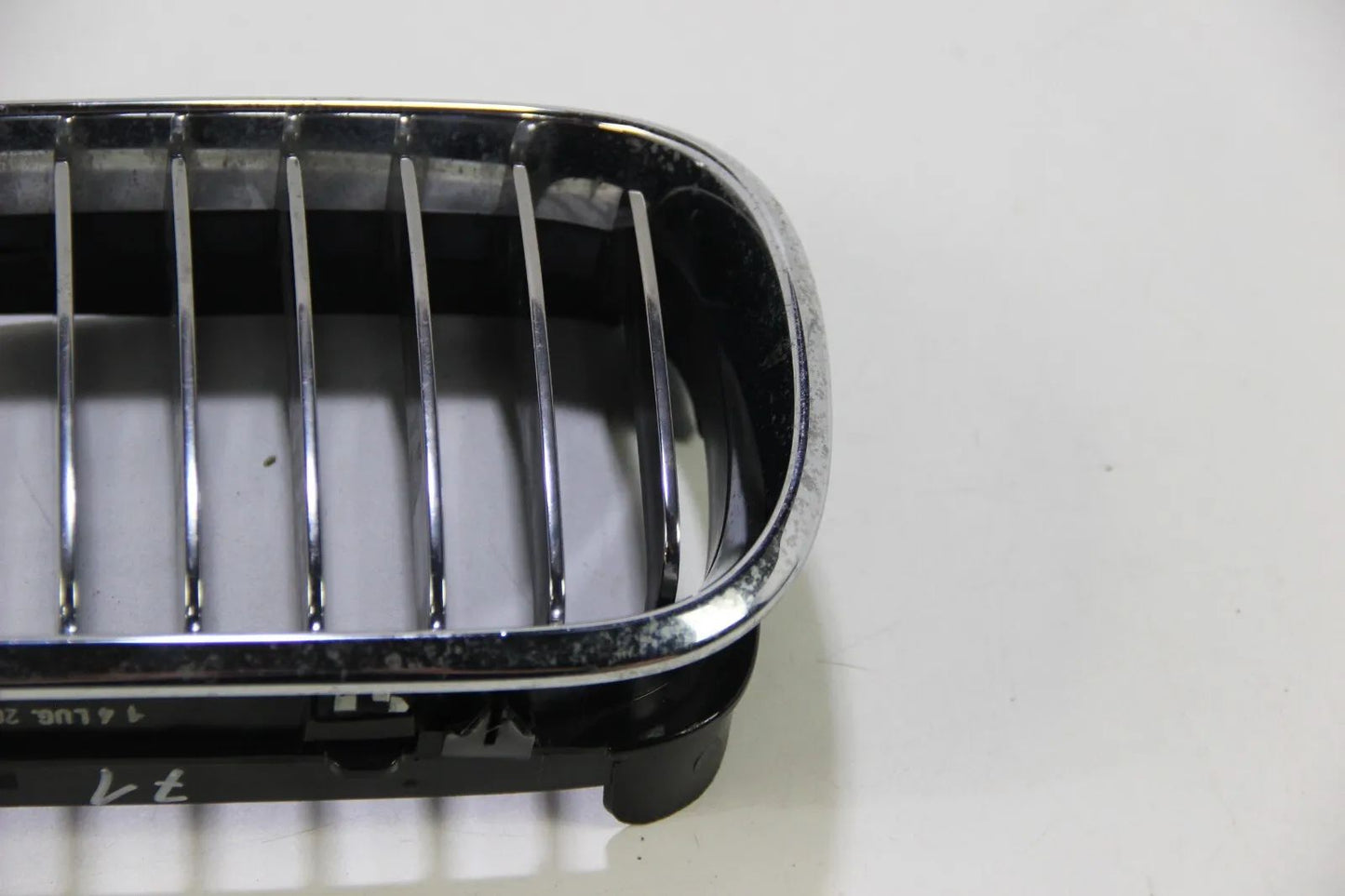 Original BMW E46 2001-2005 Niere Kühlergrill Ziergitter Chrom Rechts 51137030548