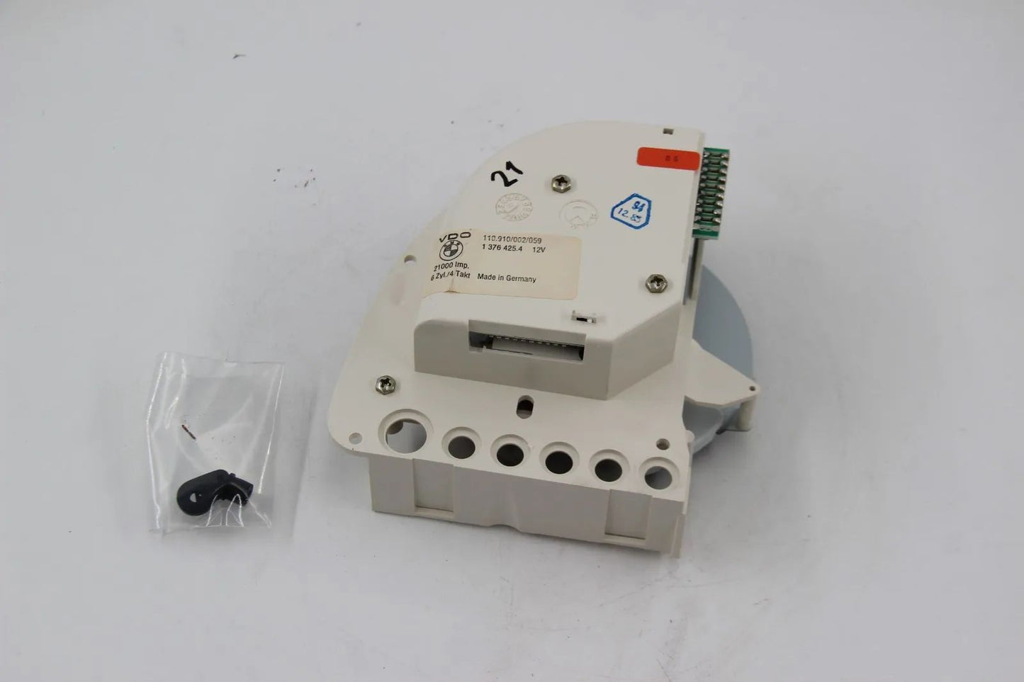 BMW E28 E24 Drehzahlmesser mit Verbrauchsanzeige L/100KM NOS 62131376425