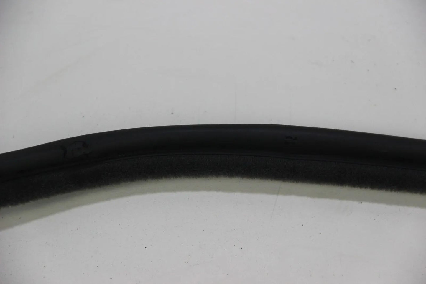 BMW E30 4-Türer Limo Touring 316i-325i Türdichtung hinten rechts Kantenschutz