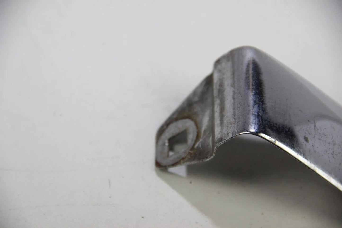 Original BMW E28 518i-535i M5 Blende Stoßstange hinten chrom rechts OEM