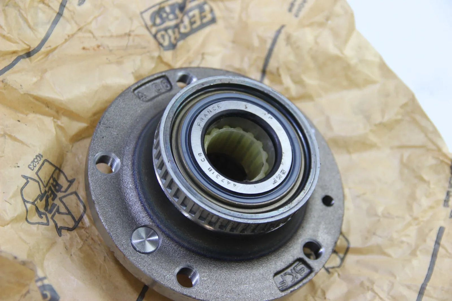 NEU Original BMW Radnabe vorne Li+Re Radlager NOS 850csi 750ils M5 31212226904