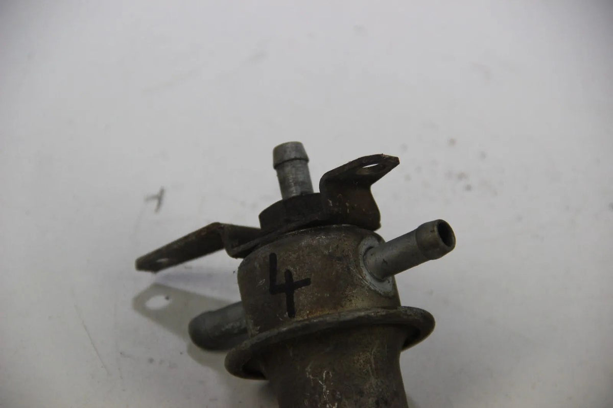 BMW E9 3.0 CSI CSL E3 3.0Si Kraftstoffregler Benzindruckregler 0280160004