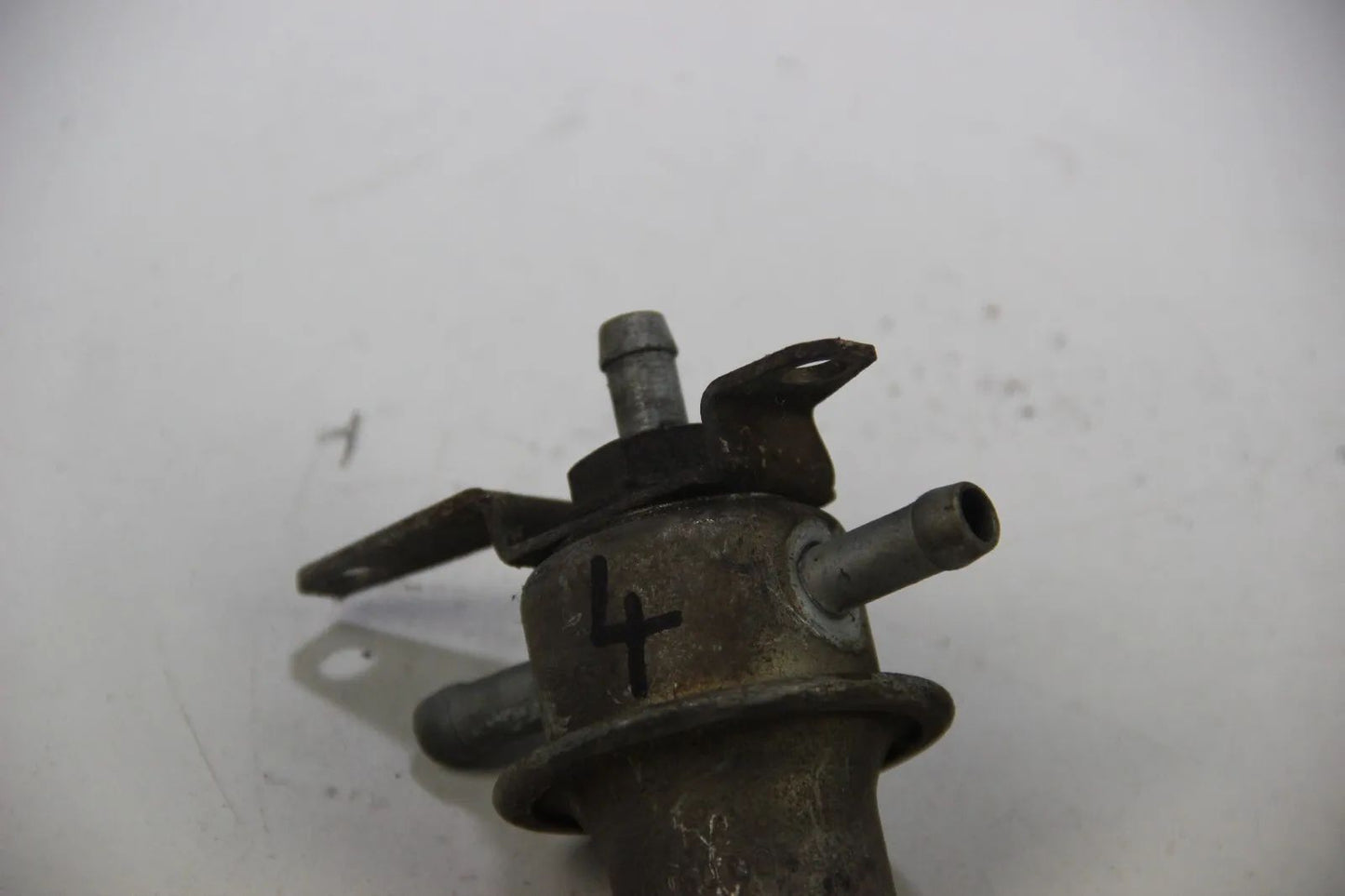 BMW E9 3.0 CSI CSL E3 3.0Si Kraftstoffregler Benzindruckregler 0280160004