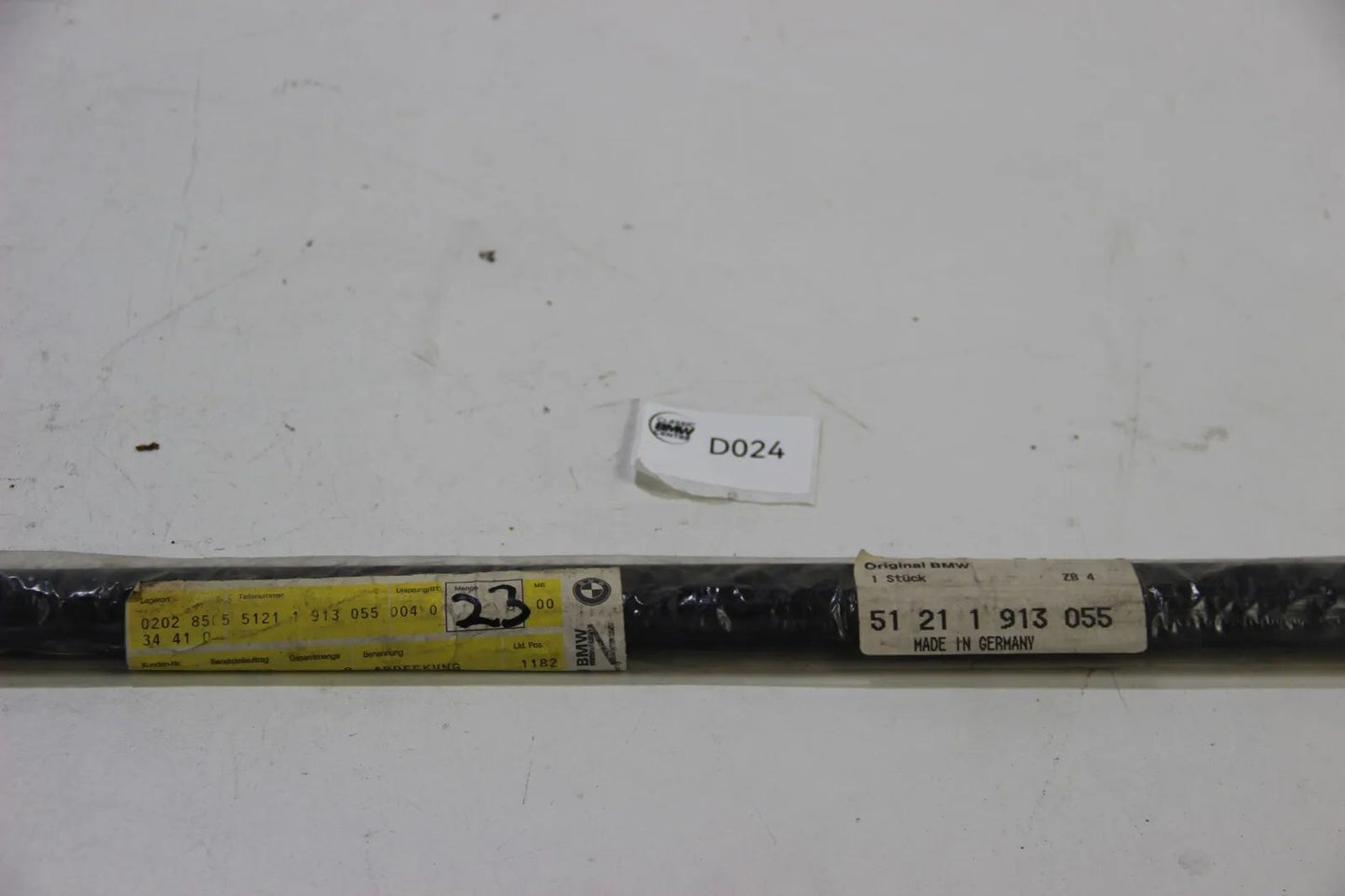 Original BMW E30 316i-325i M3 Fensterschachtabdichtung aussen links 51211913055