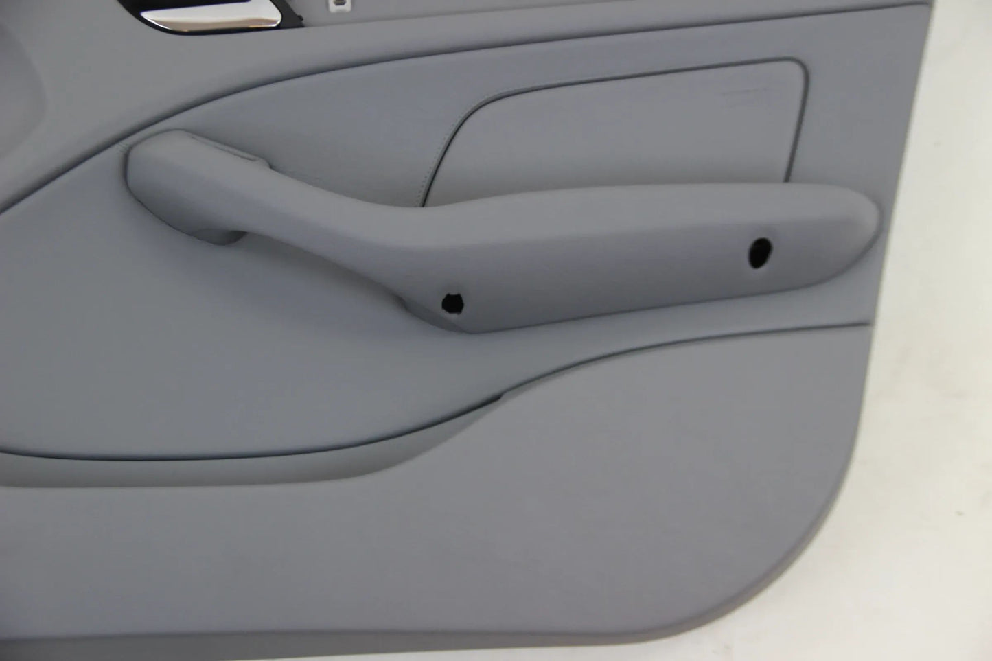 Original BMW 3er Serie  E46 316i-330xi Türverkleidung vorn rechts 51418224598