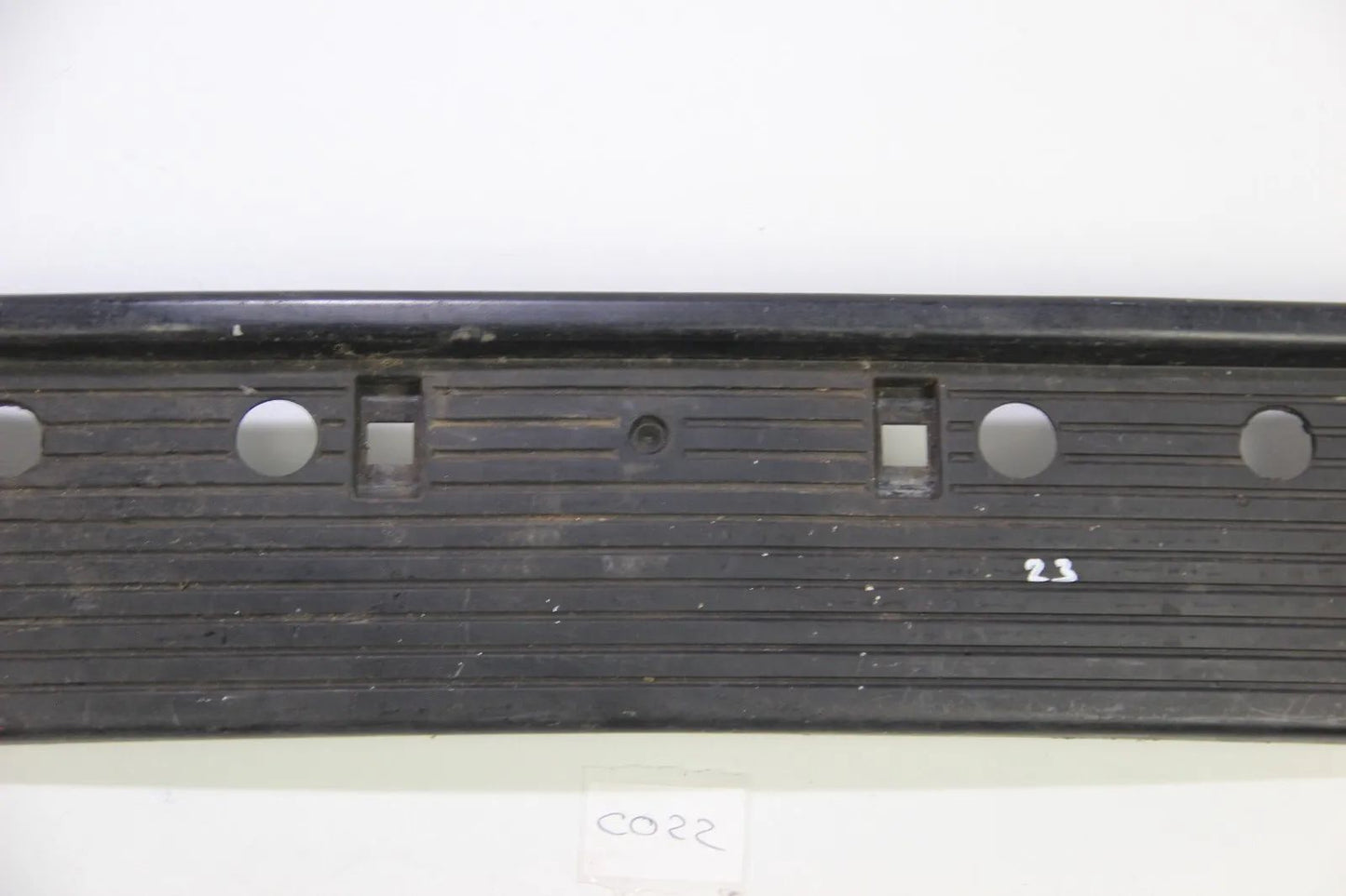 Original BMW E30 VFL Kennzeichen Leiste Halter vorne 51111888266 316i-325i 325e