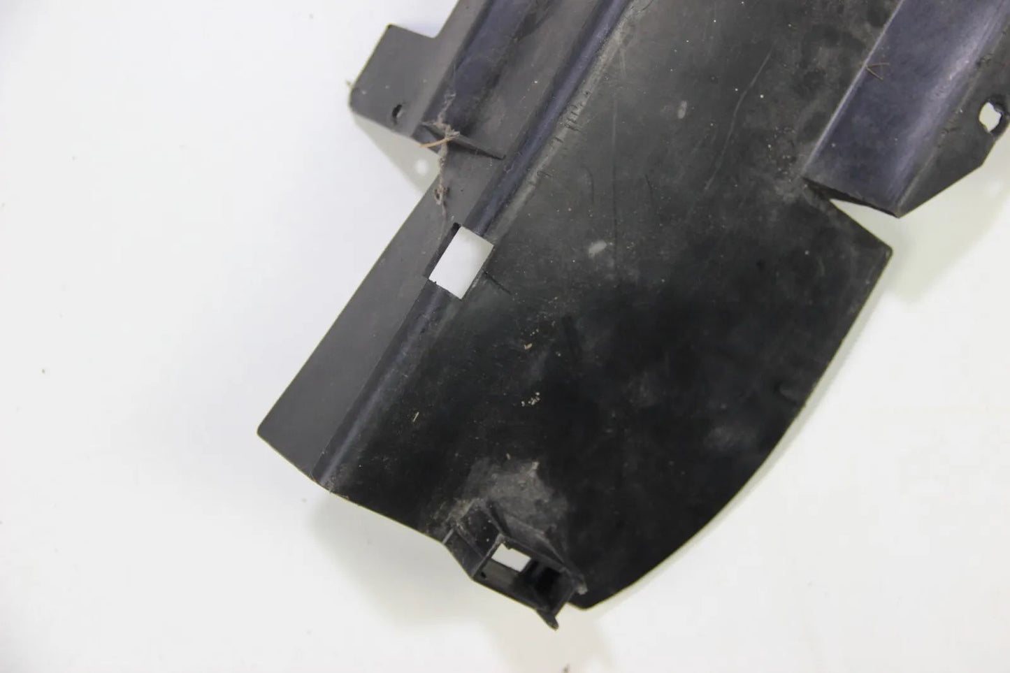 Original BMW E34 5er Batterieabdeckung Batterie Abdeckung Rückbank 8350587