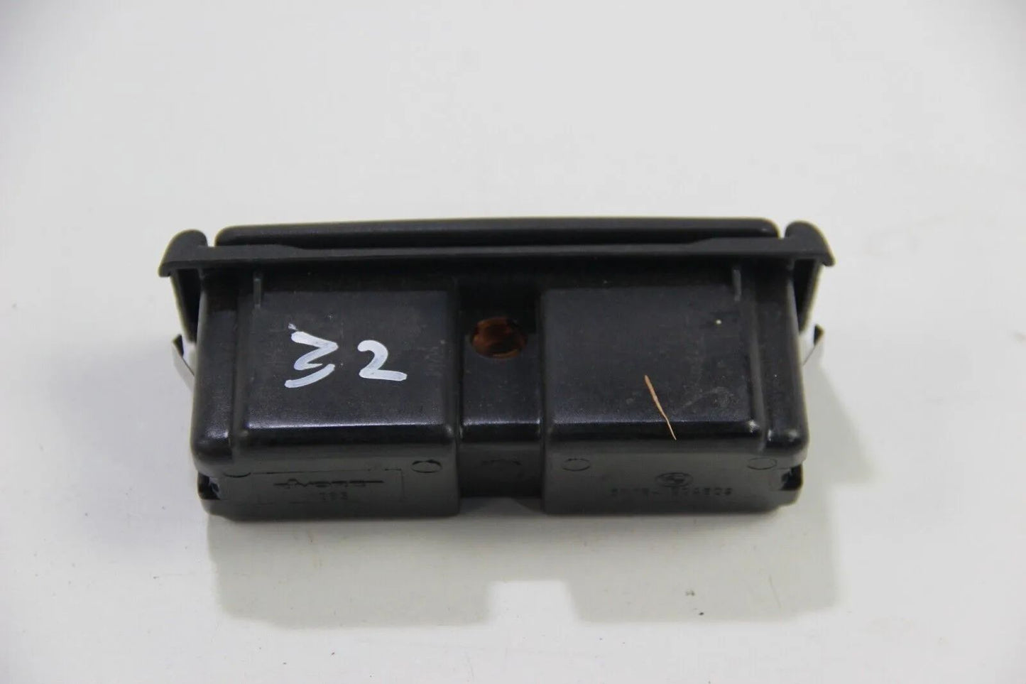 Original BMW E30 Aschenbecher hinten 51161904809 Ashtray Rear 3er M3 316i-325i