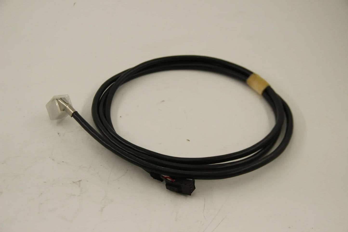Original BMW E46 316i-330xi Verbindungskabel CD-Wechsler 1890MM 61126900951