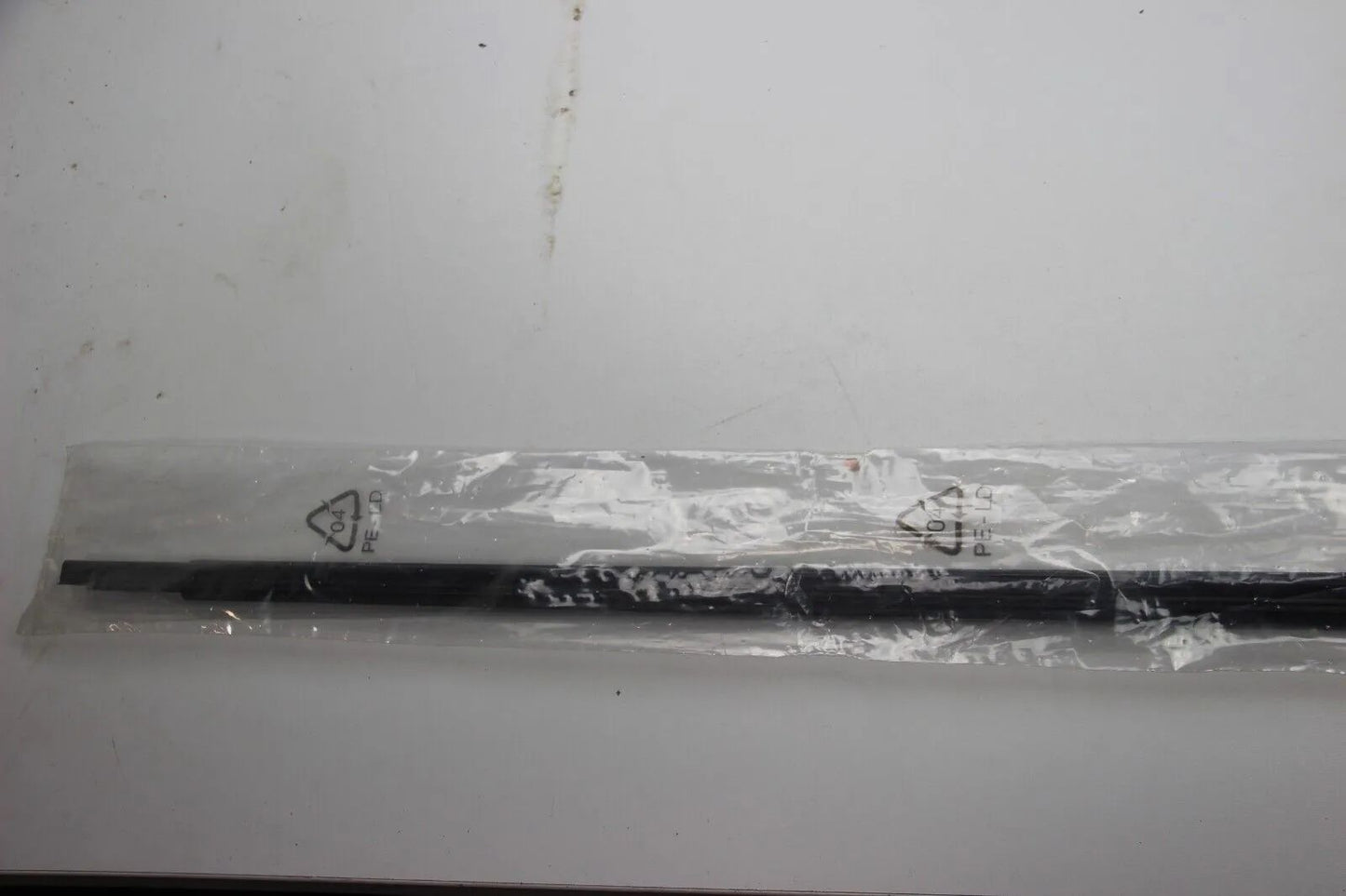 NEU ORIGINAL BMW 51221944347 5er M5 E34 Fensterschachtabdichtun außen links