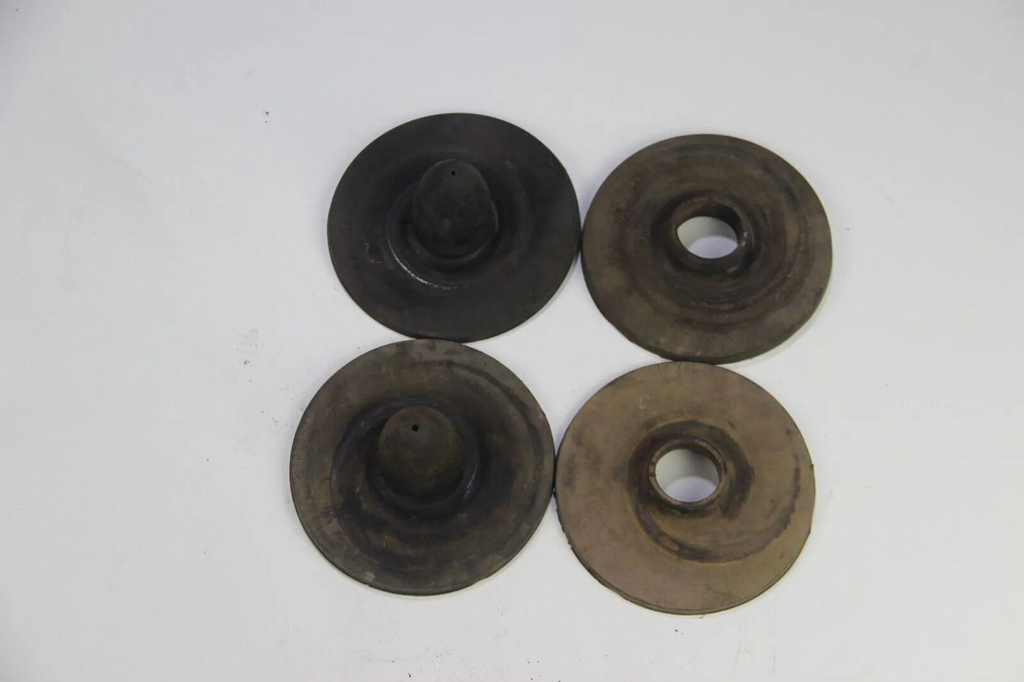 Original BMW E30 Gummipuffer Satz komplett 1127218 1128610 Federsitz Hinterachse